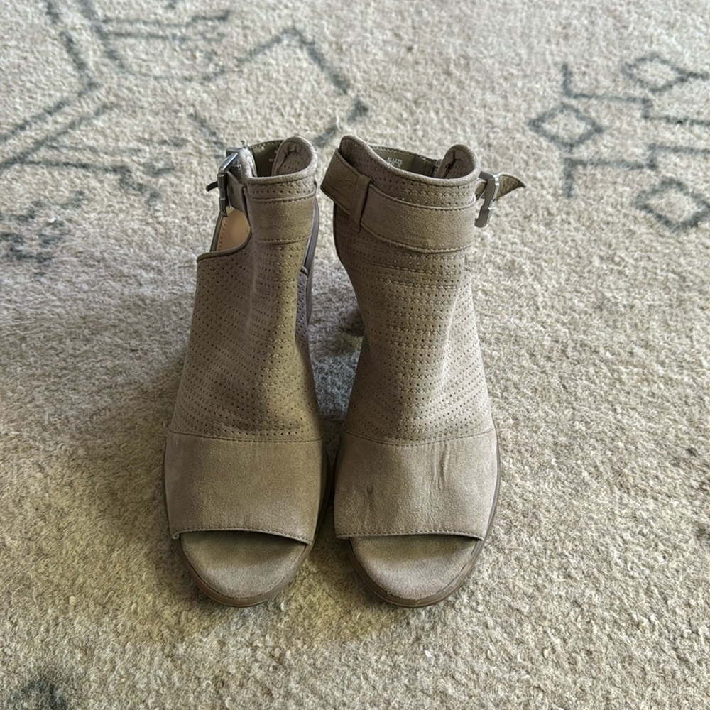 Grey booties!